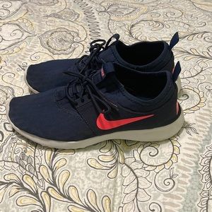Nike size 8.5